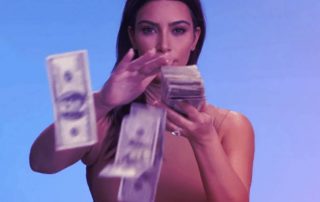 aziona bandi digitalizzazione novembre 2021 kim kardashian soldi gratis